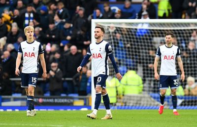 Everton 3-2 Tottenham: First-half horror show costly as Spurs beaten again despite late fightback