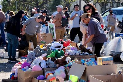 Devastated LA residents see outpouring of support: ‘One of the more beautiful things I’ve seen’