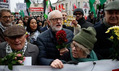 Corbyn and McDonnell agree to police interview after pro-Palestine march