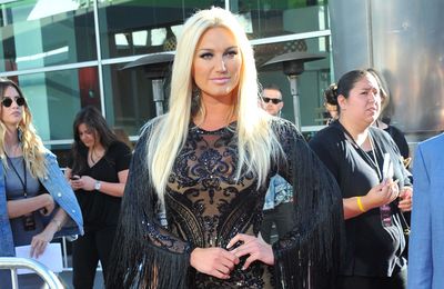 Brooke Hogan gives birth to twins