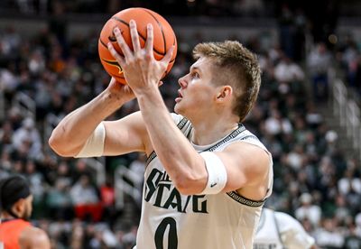 Best photos from MSU Basketball’s thrilling ranked victory over Illinois