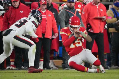 Clay Martin gives underwhelming explanation for calls against Texans on Patrick Mahomes hits