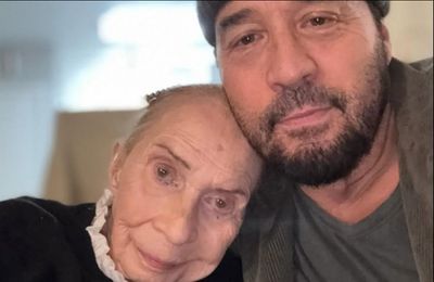 Jeremy Piven's mother Joyce has died