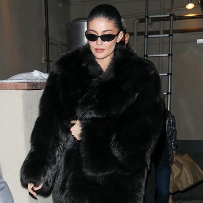 Kendall Jenner and Kylie Jenner Match in Anti-Après Ski Black Dresses for Dinner With Hailey Bieber in Aspen