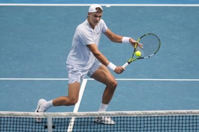 Australian Open Delayed As Net Malfunctions During Match