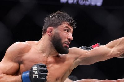 UFC issues update on injured Arman Tsarukyan’s title shot against Islam Makhachev