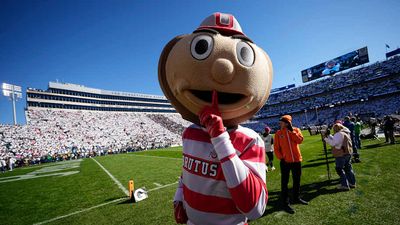 Ohio State Mascot Trolled Lou Holtz After Buckeyes' Title Game Win vs. Notre Dame