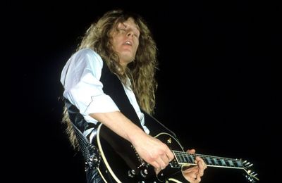 Whitesnake and Thin Lizzy guitarist John Sykes dies