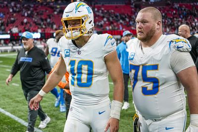 Chargers have decision to make at center: Will they keep Bradley Bozeman?