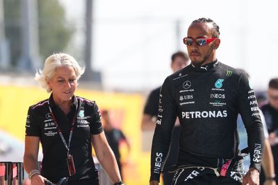 Hamilton reunited with long-time F1 trainer Cullen