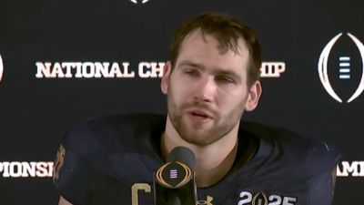 Notre Dame LB Had Powerful, Tear-Filled Message About His College Career After Loss