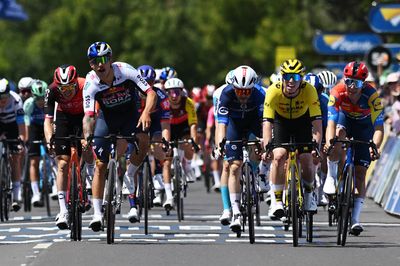 British teenager finishes second on WorldTour debut at Tour Down Under