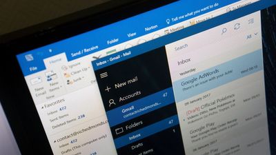 Can't send emails through Outlook? You're not alone.