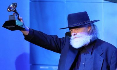 Garth Hudson, founder member of the Band and Bob Dylan collaborator, dies aged 87