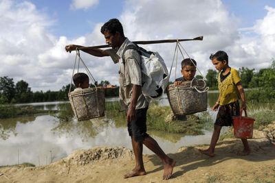 ‘We’ve lost all hope’: Rohingya trapped as Bangladesh closes Myanmar border