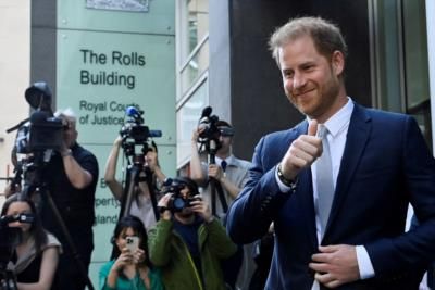 Prince Harry Settles Legal Battle With Rupert Murdoch's Newspaper Group