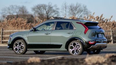 I drove the Kia Niro Plug-in Hybrid for a week — and it’s a PHEV that most people can afford