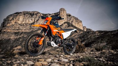 KTM Finally Debuts the New 390 Enduro R After Bungling the Original Debut