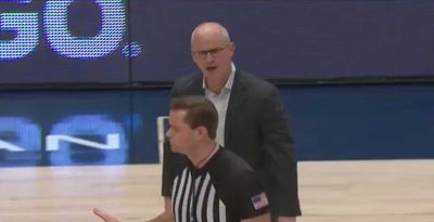 Lip-readers think Dan Hurley berated a ref with a bold NSFW claim