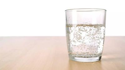 Can carbonated water speed up weight loss? Here's what a study says