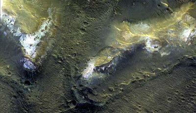 Mysterious Mars Mounds: Clues to Water & Life Discovered ...Tech and Science Daily podcast