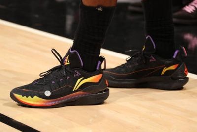 Jimmy Butler Wears Suns-Colored Shoes Against Trail Blazers