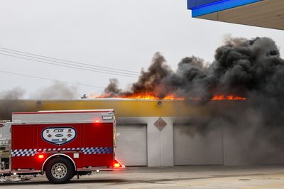 Fiery Daytona garage blaze caps end of Michelin Pilot Challenge practice