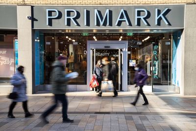 Primark cuts sales targets due to weak UK shopper demand