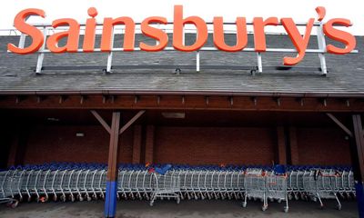 Sainsbury’s to cut 3,000 jobs as it shuts hot food counters and cafes