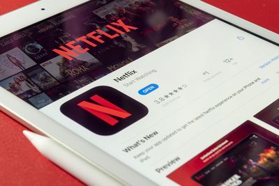 Why Netflix Stock Deserves a Spot ASAP in the Magnificent 7