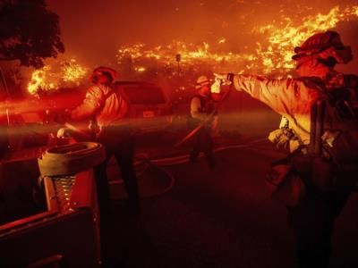 Southern California Firefighters Battle Two New Wildfires