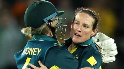 Australia women win Ashes by beating England in the second T20I