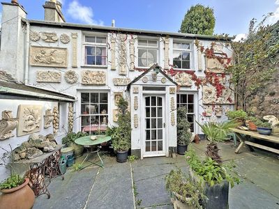 Master plaster caster Peter Hone's hidden Penzance cottage on sale for £315k