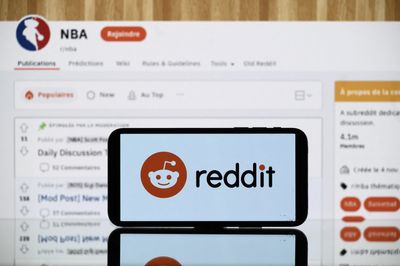 Why NBA and NFL Reddit pages banned Twitter, Facebook and Instagram links, explained