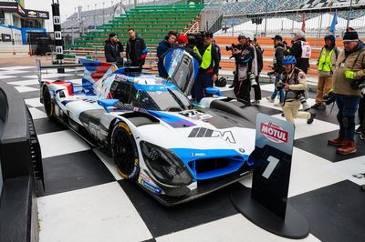 Daytona 24h: Vanthoor on pole for BMW in LMDh