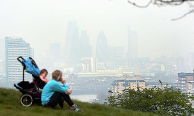 How dementia could be linked to air pollution in early life