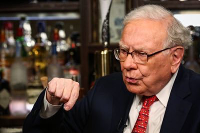 The stock market gauge named after Warren Buffett just hit an all-time high, signaling a severe warning worse than the dot-com bubble