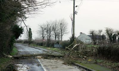 Storm Éowyn: man killed and 725,000 properties without power in Ireland