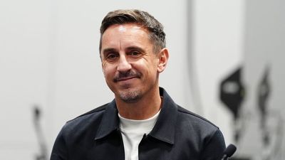 Man Utd urged to appoint Gary Neville as manager by Des Lynam