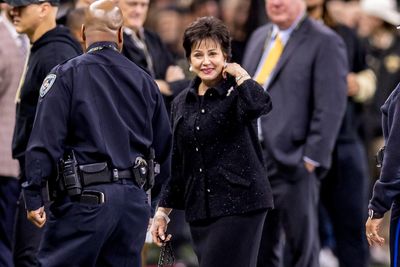 Saints owner Gayle Benson earns humanitarian award