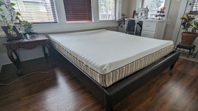 Essentia Stratami Organic mattress review 2025