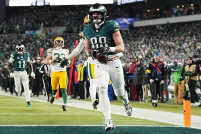 Dallas Goedert injury updates: Eagles TE says he’s playing vs. the Commanders