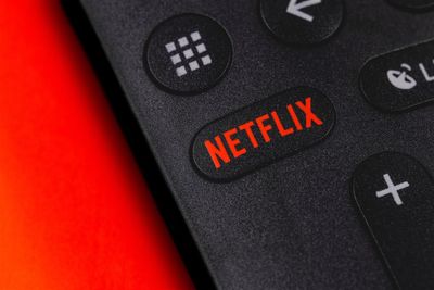 Netflix Stock Positioned for Explosive Growth in 2025