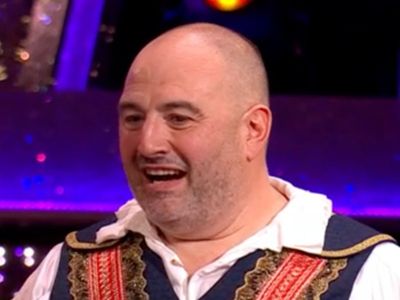 Strictly star Wynne Evans apologises for ‘inappropriate’ sexual comment about woman during live tour