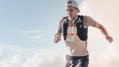 "Such a fun day out" – ultra runner Tom Evans signs with Asics, immediately demolishes Arc of Attrition 50-mile record