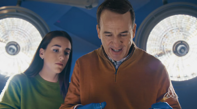 Peyton Manning stars in new commercial with WNBA star Caitlin Clark