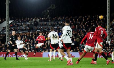 Lisandro Martínez’s lucky winner gives Manchester United victory at Fulham