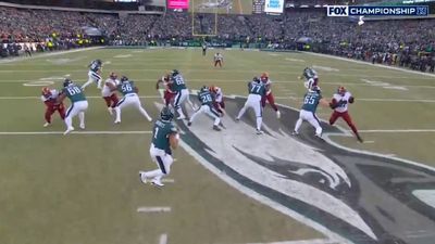 Saquon Barkley Appeared to Get Away With Obvious Penalty on Huge Play for Eagles