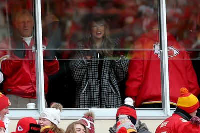 Video shows a nervous Taylor Swift before Bills-Chiefs AFC Championship Game