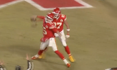 NFL fans had so many jokes after Patrick Mahomes completely botched his touchdown spike